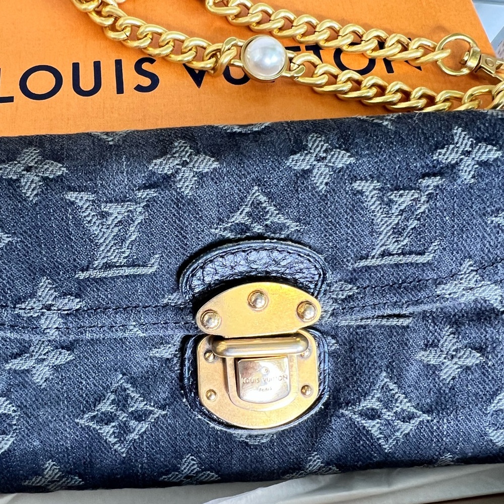 Louis Vuitton Pre-Loved Black Monogram Denim Amel… - image 7